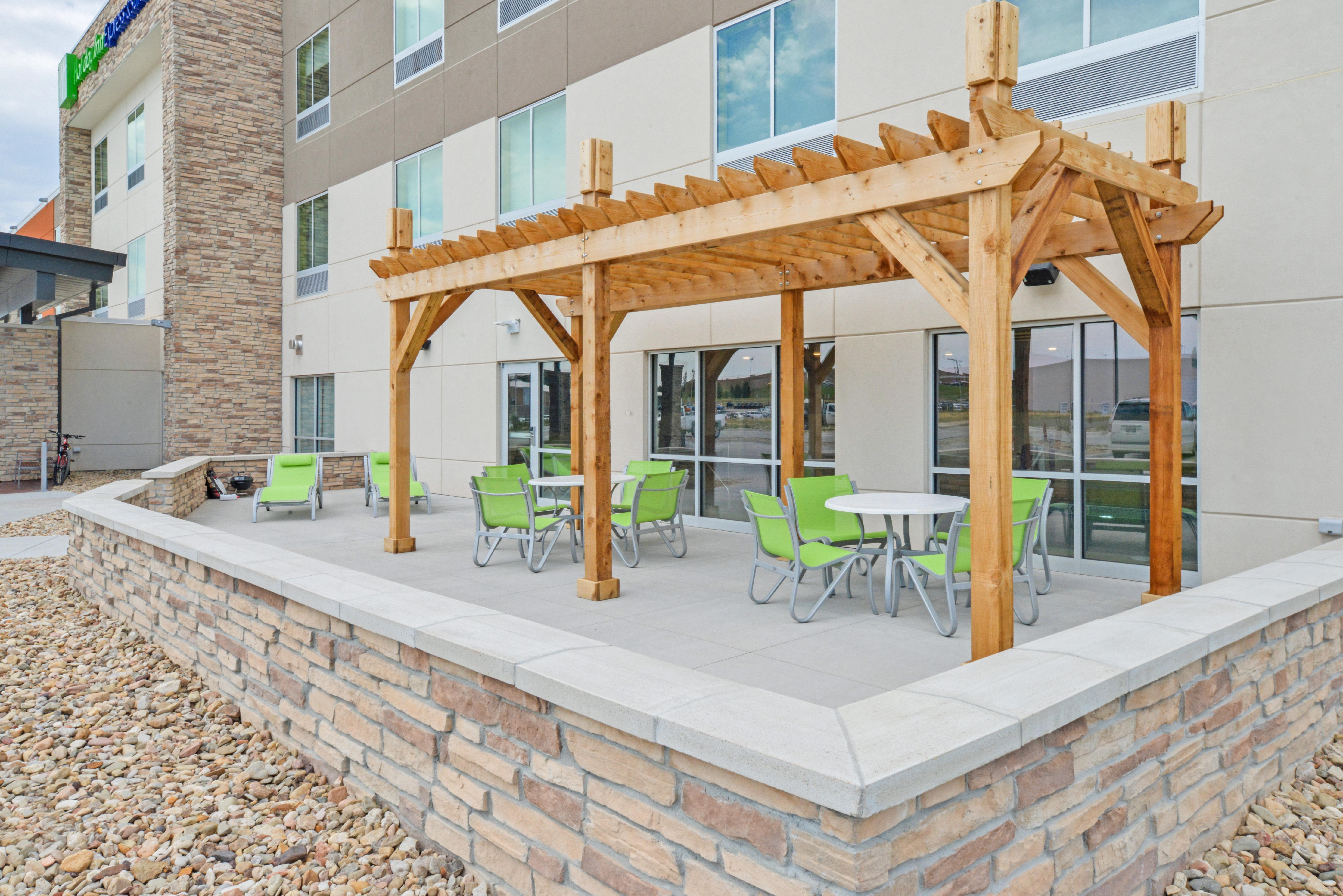 Holiday Inn Express & Suites - Chadron By Ihg Exterior foto