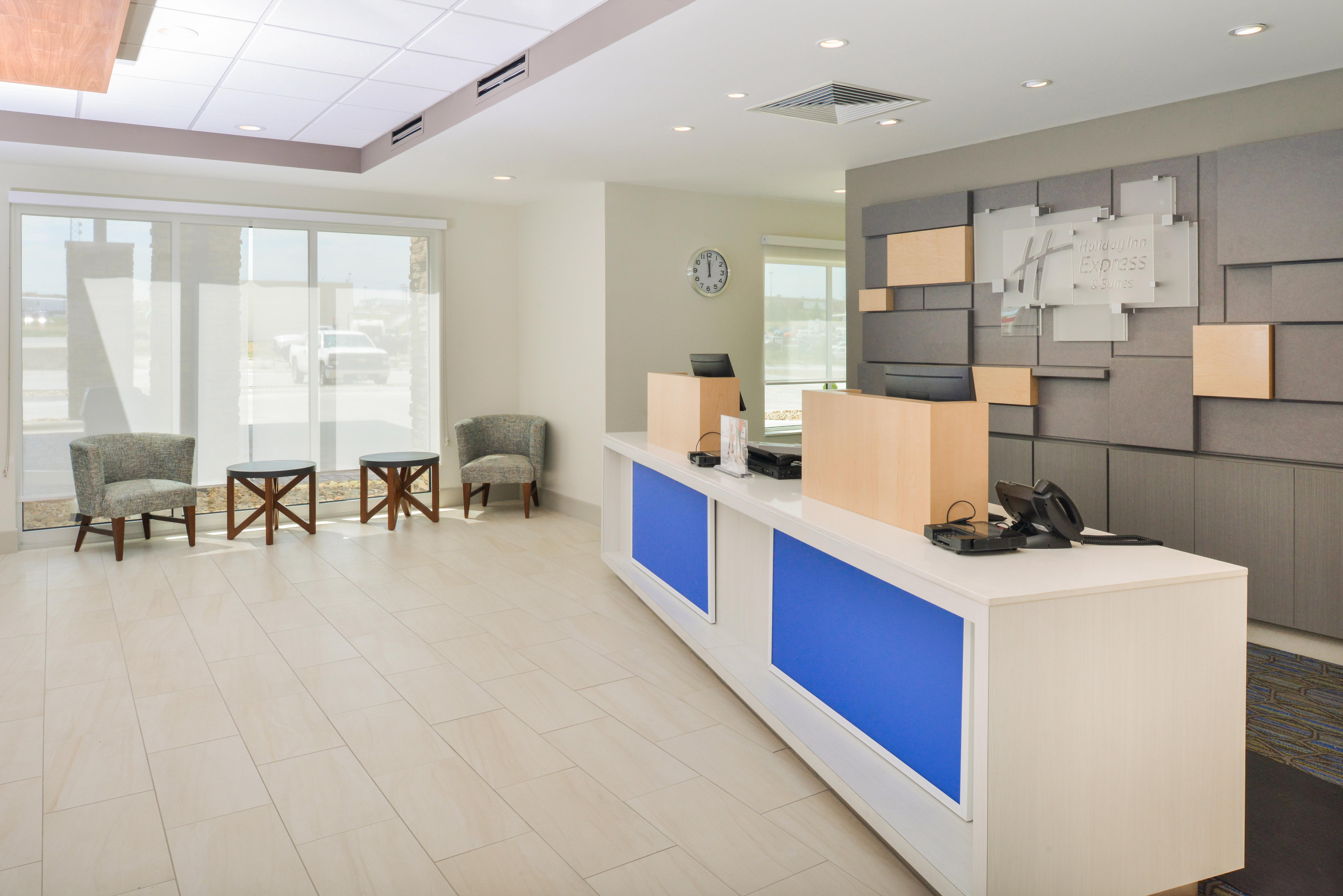 Holiday Inn Express & Suites - Chadron By Ihg Exterior foto